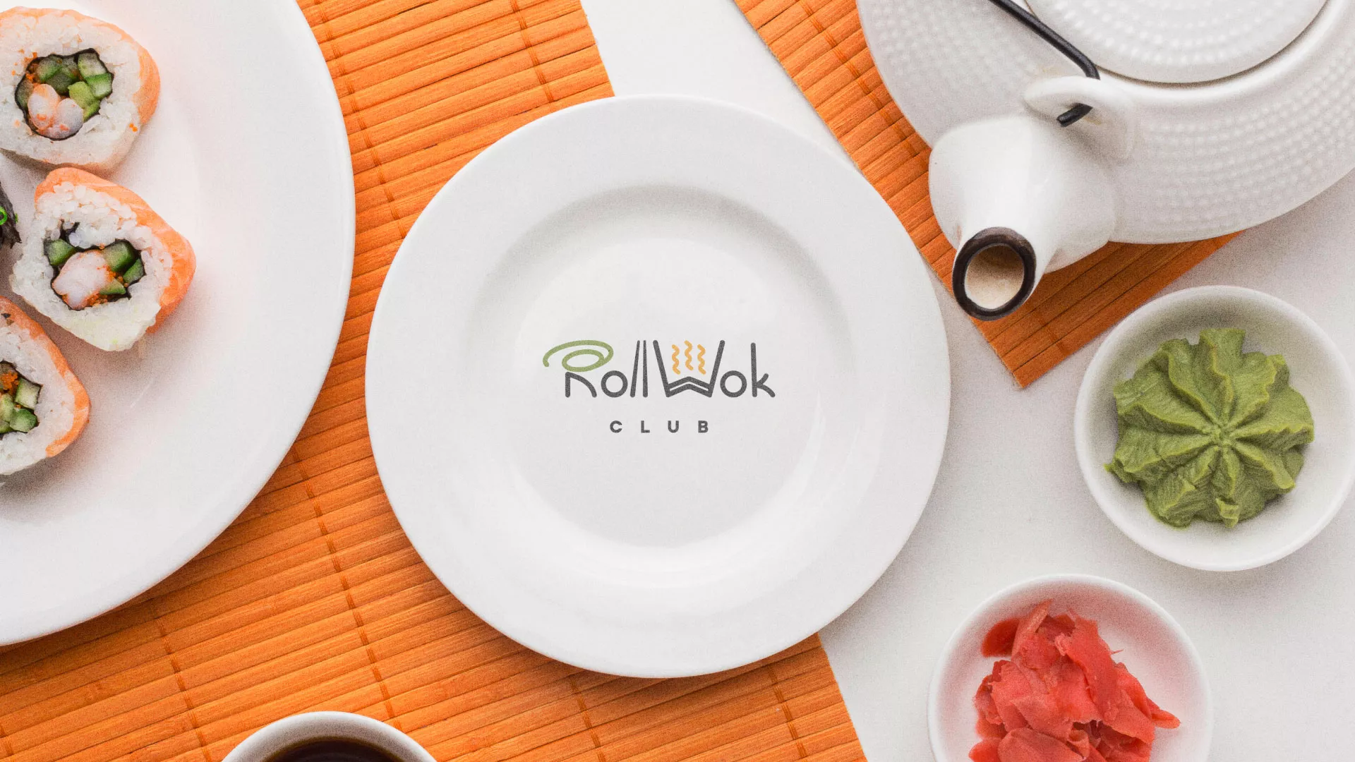 Разработка логотипа и фирменного стиля суши-бара «Roll Wok Club» в Конаково